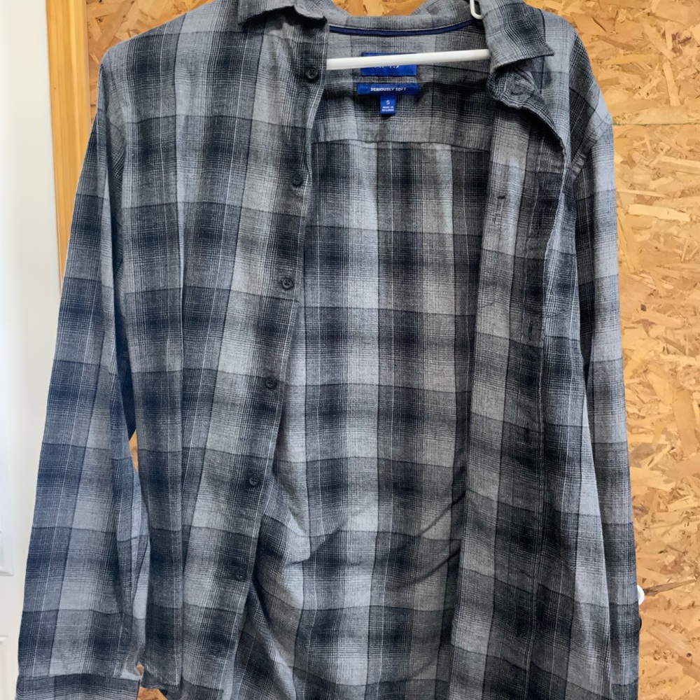 APT.9 gray flannel shirt size smal